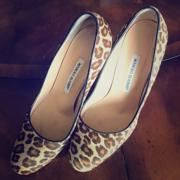 Manolo Blahnik Shoes - 👑Leopard Print Manolos